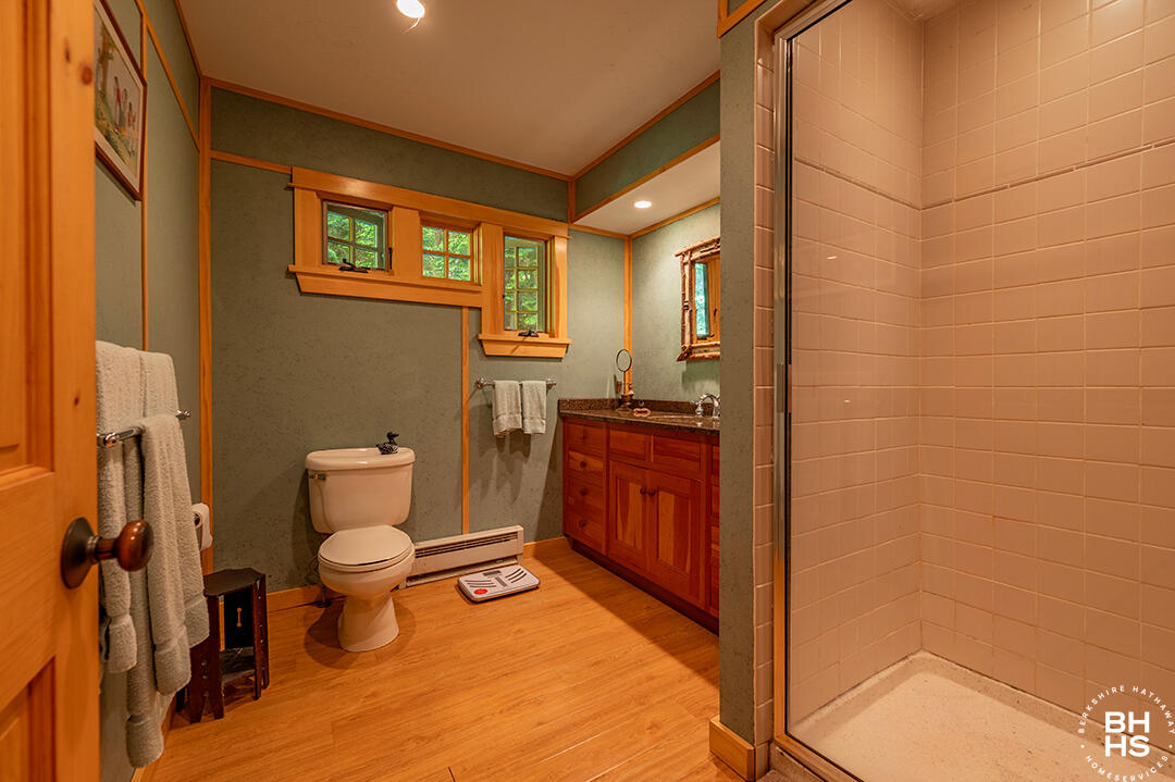 Saranac Lake, New York 12983, United States, 5 Bedrooms Bedrooms, ,3 BathroomsBathrooms,Residential,Active,160002