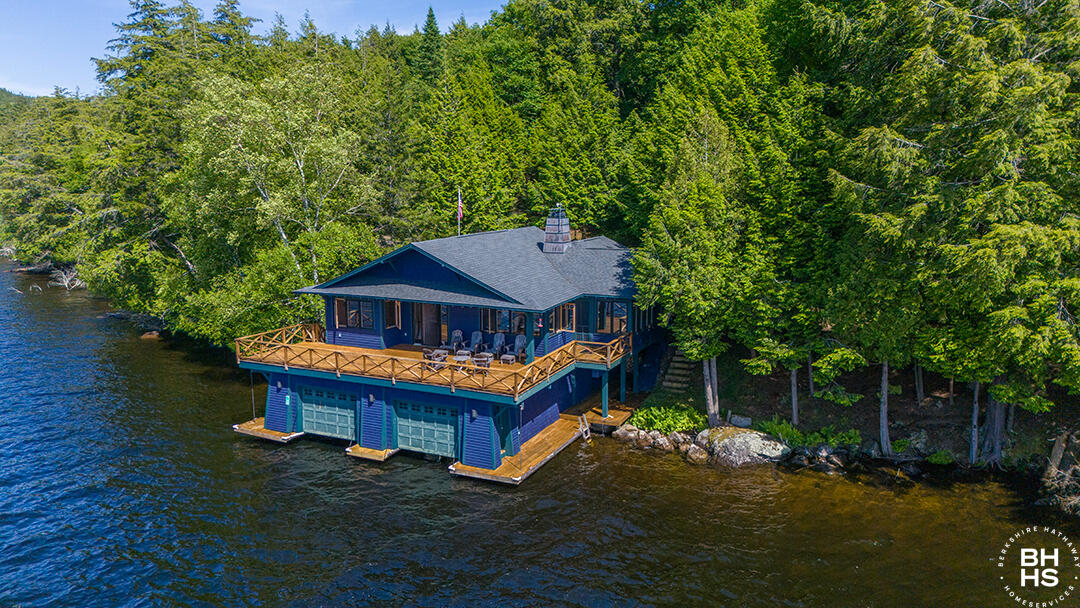 Saranac Lake, New York 12983, United States, 5 Bedrooms Bedrooms, ,3 BathroomsBathrooms,Residential,Active,160002