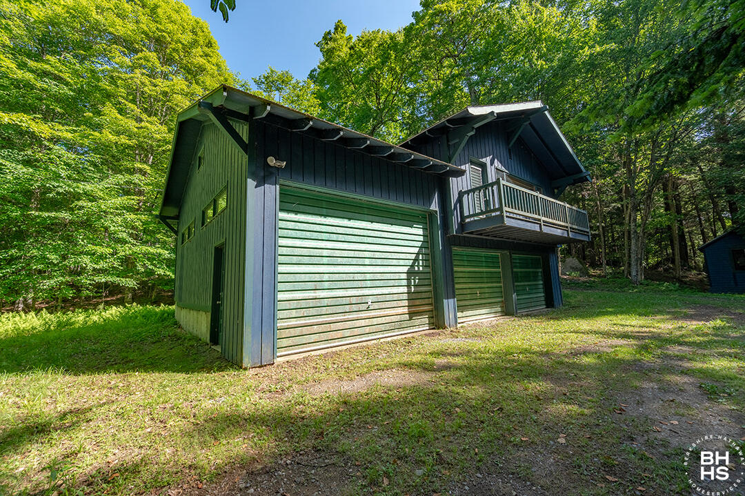 Saranac Lake, New York 12983, United States, 5 Bedrooms Bedrooms, ,3 BathroomsBathrooms,Residential,Active,160002