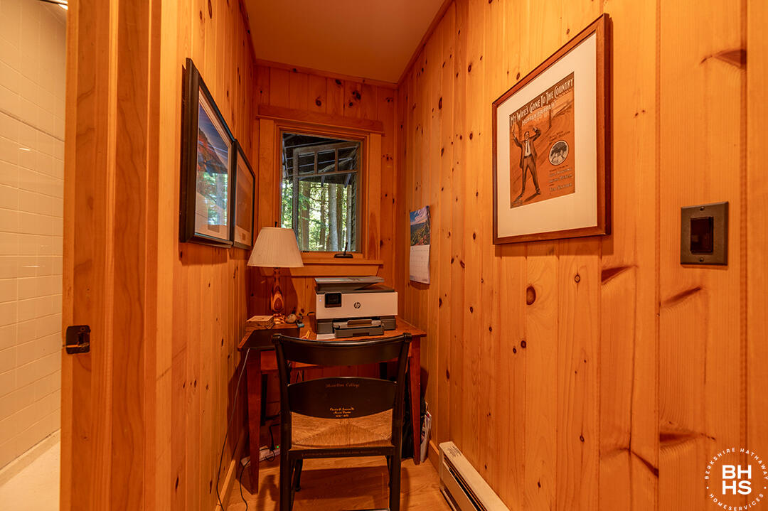 Saranac Lake, New York 12983, United States, 5 Bedrooms Bedrooms, ,3 BathroomsBathrooms,Residential,Active,160002