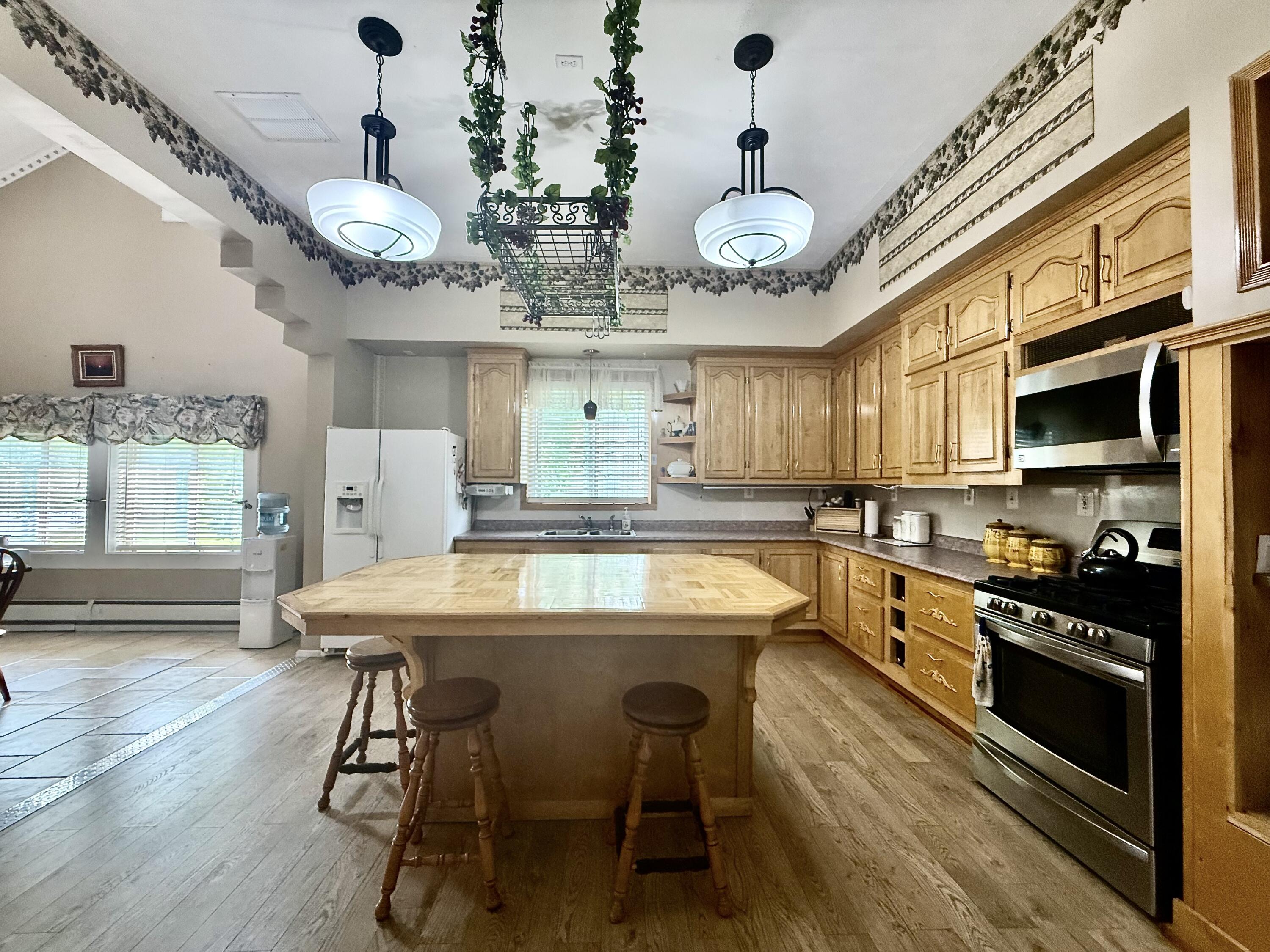 14 Hopkins Point Road