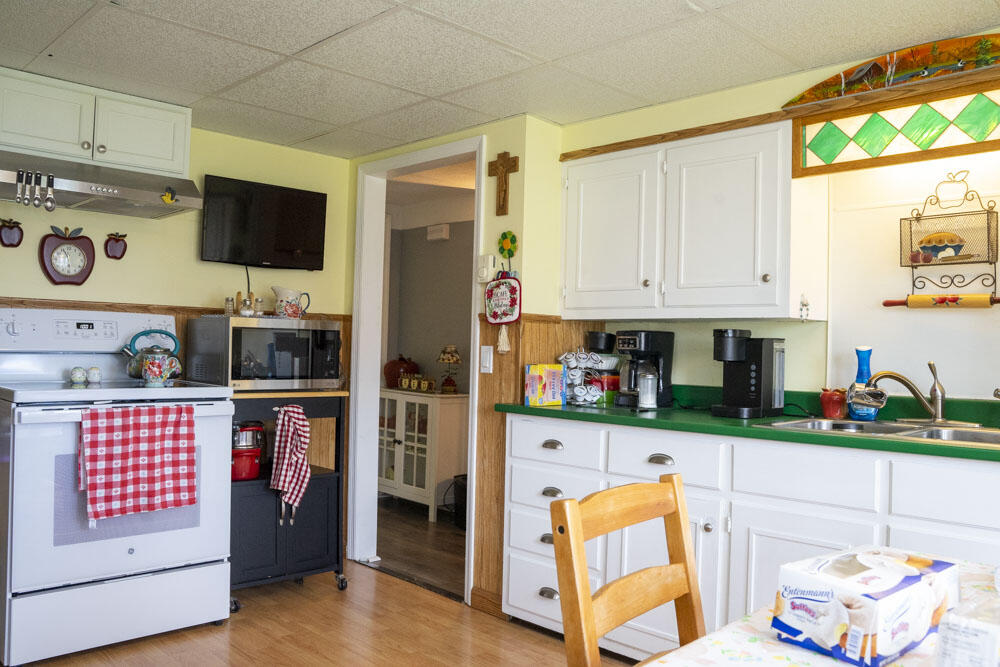 11 Rose Avenue, Rouses Point, New York image 3