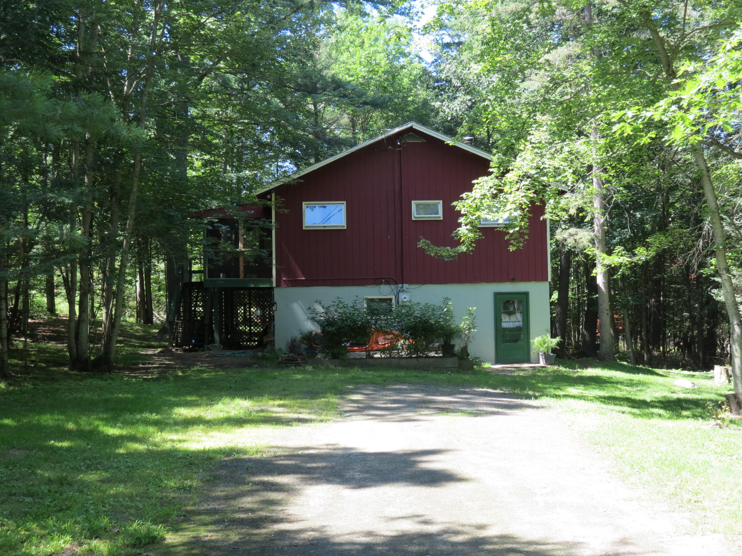 73 Forest Lane