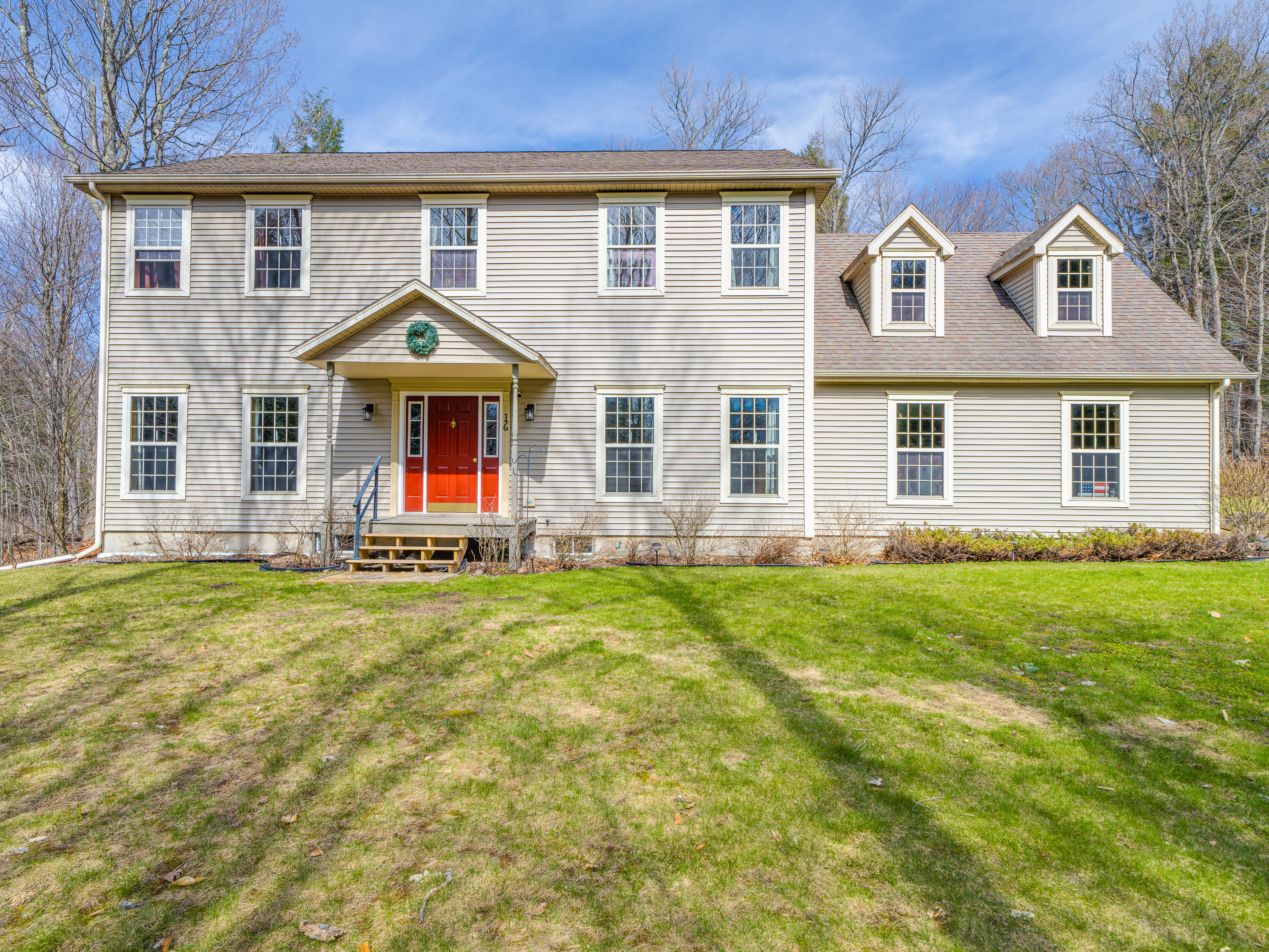 16 Robinwood Lane