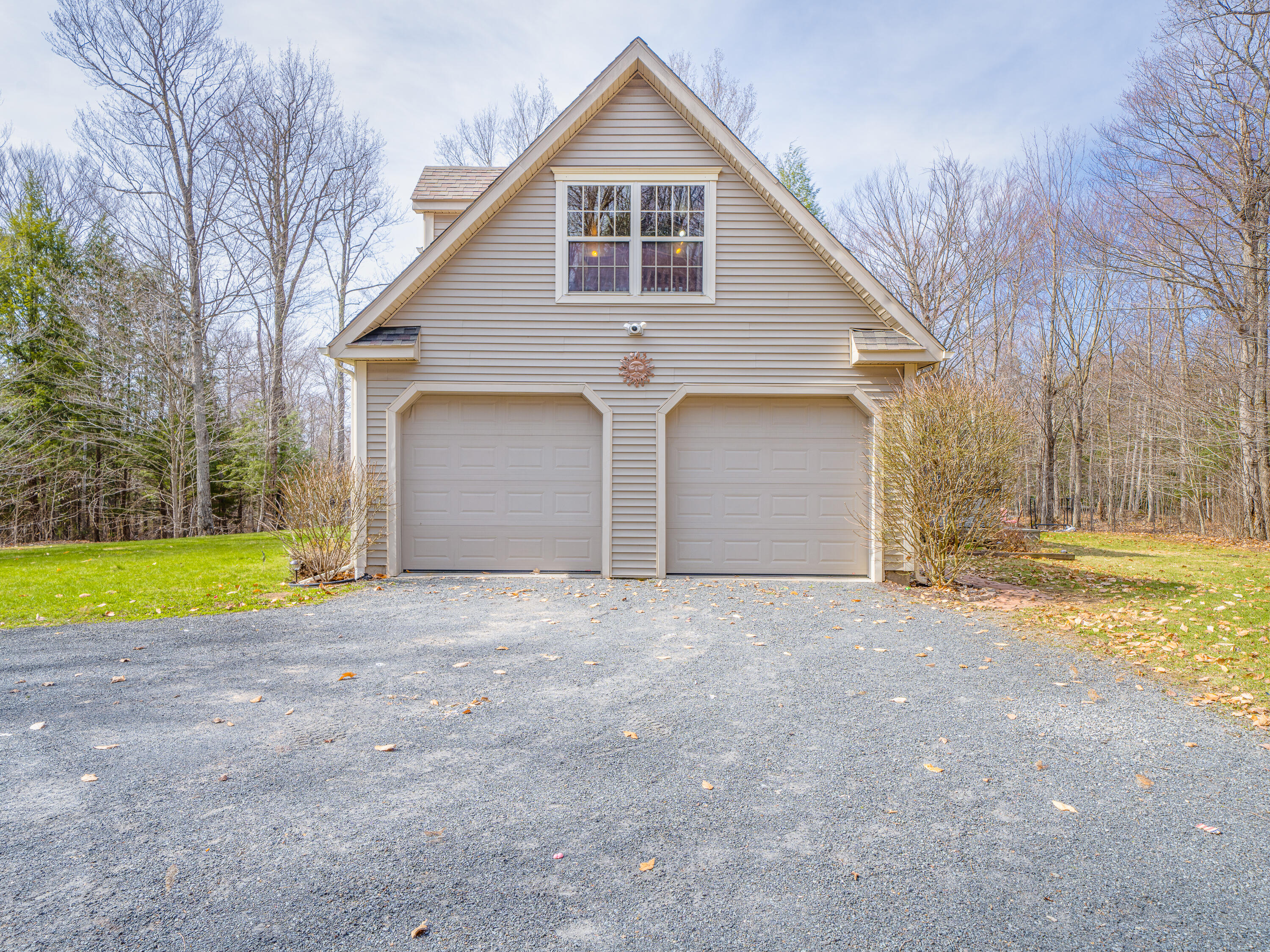 16 Robinwood Lane