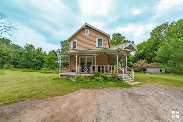 36 INTERVALE AVE, AU SABLE FORKS, NY 12912 - Image 1095517d26c8a94bafcc6b3adf1d3dcc/3880707781