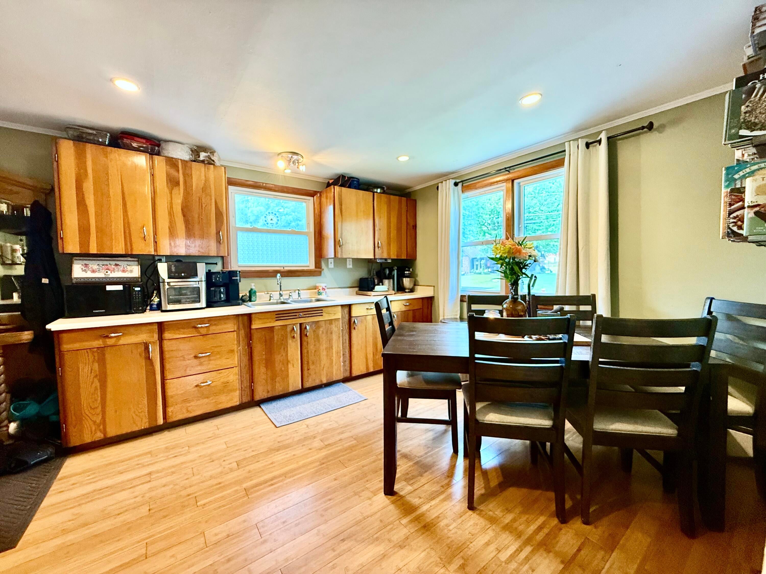 33 Scott Drive