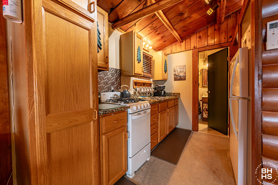 Saranac Lake, New York 12983, United States, ,Residential,Active,238553