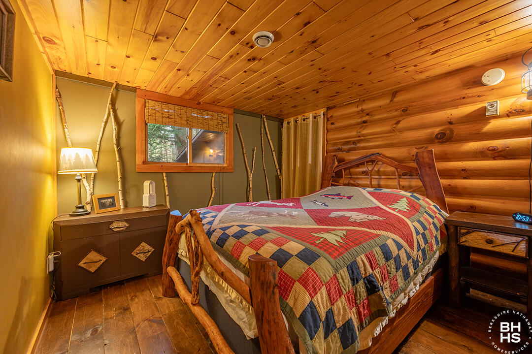 Saranac Lake, New York 12983, United States, ,Residential,Active,238553