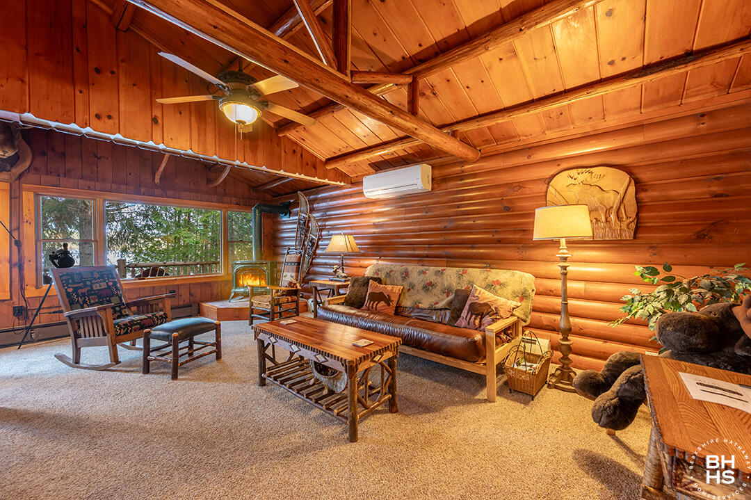 Saranac Lake, New York 12983, United States, ,Residential,Active,238553