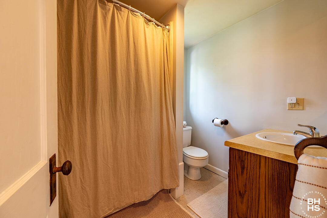 Tupper Lake, New York 12986, United States, 3 Bedrooms Bedrooms, ,2 BathroomsBathrooms,Residential,Active,186734