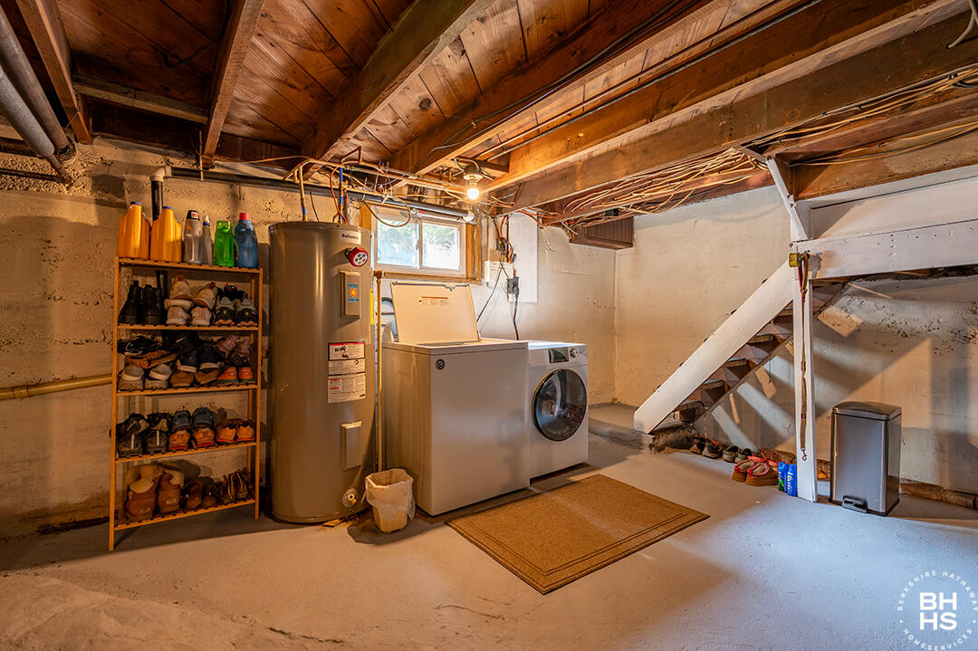 Tupper Lake, New York 12986, United States, 3 Bedrooms Bedrooms, ,2 BathroomsBathrooms,Residential,Active,186734