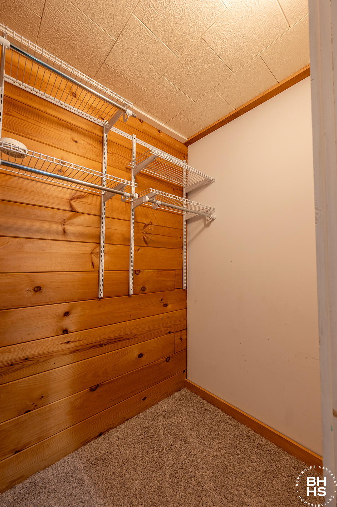 Wilmington, New York 12997, United States, 4 Bedrooms Bedrooms, ,3 BathroomsBathrooms,Residential,Active,186266