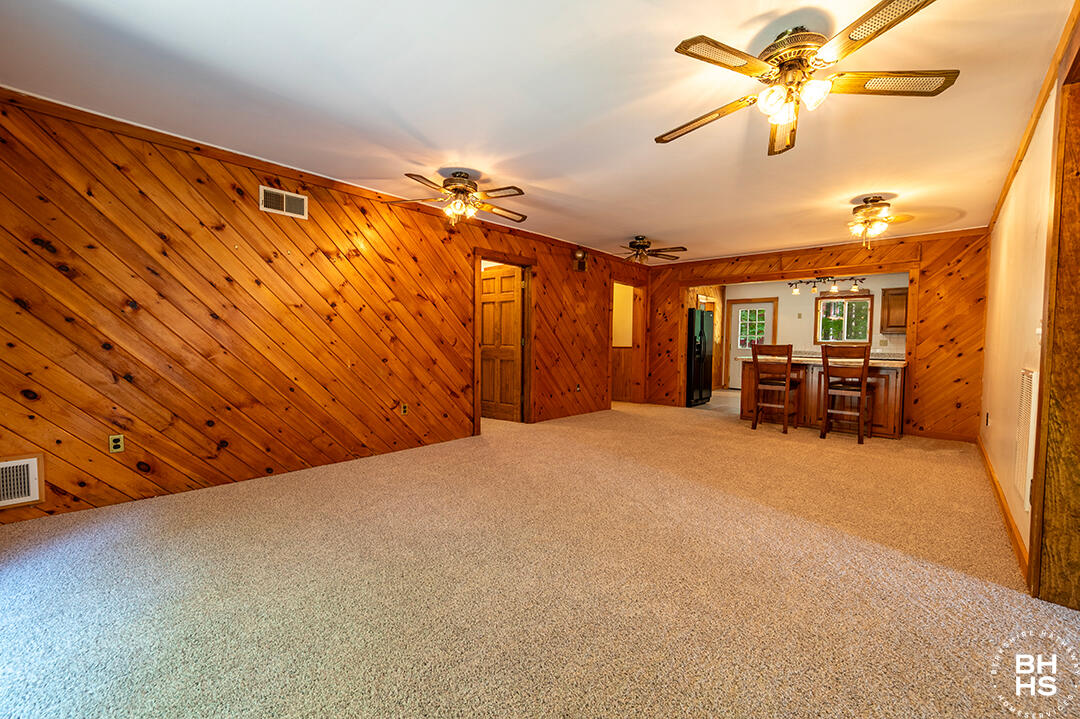 Wilmington, New York 12997, United States, 4 Bedrooms Bedrooms, ,3 BathroomsBathrooms,Residential,Active,186266