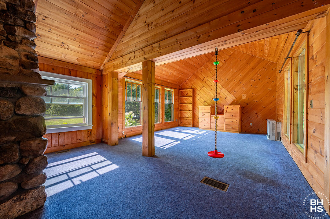 Wilmington, New York 12997, United States, 4 Bedrooms Bedrooms, ,3 BathroomsBathrooms,Residential,Active,186266