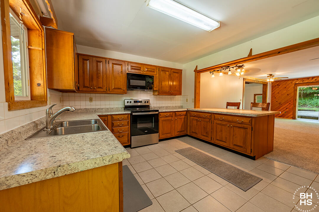 Wilmington, New York 12997, United States, 4 Bedrooms Bedrooms, ,3 BathroomsBathrooms,Residential,Active,186266