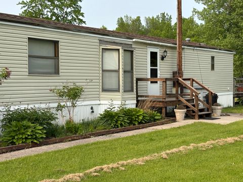 Mobile Home For Sale - 1408 Military Turnpike<br/> Plattsburgh, NY 12901