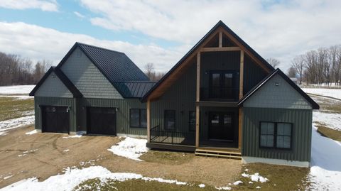 Homes For Sale - 4 Lighthouse Road<br/> Clinton County, Plattsburgh, NY 12901