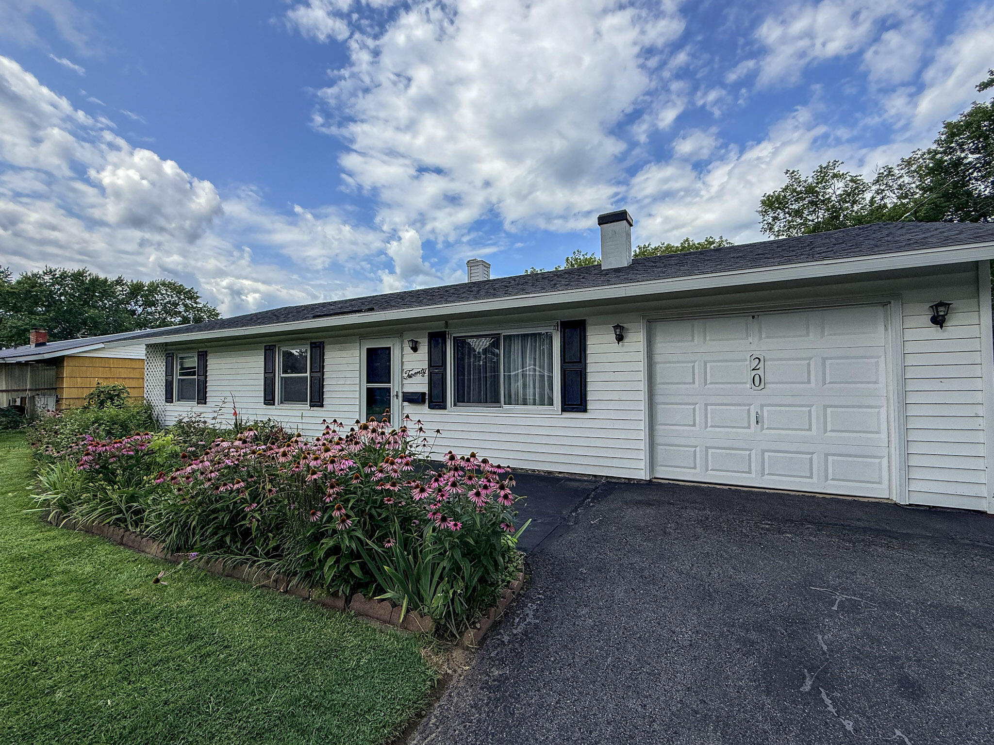 20 Tioga Lane