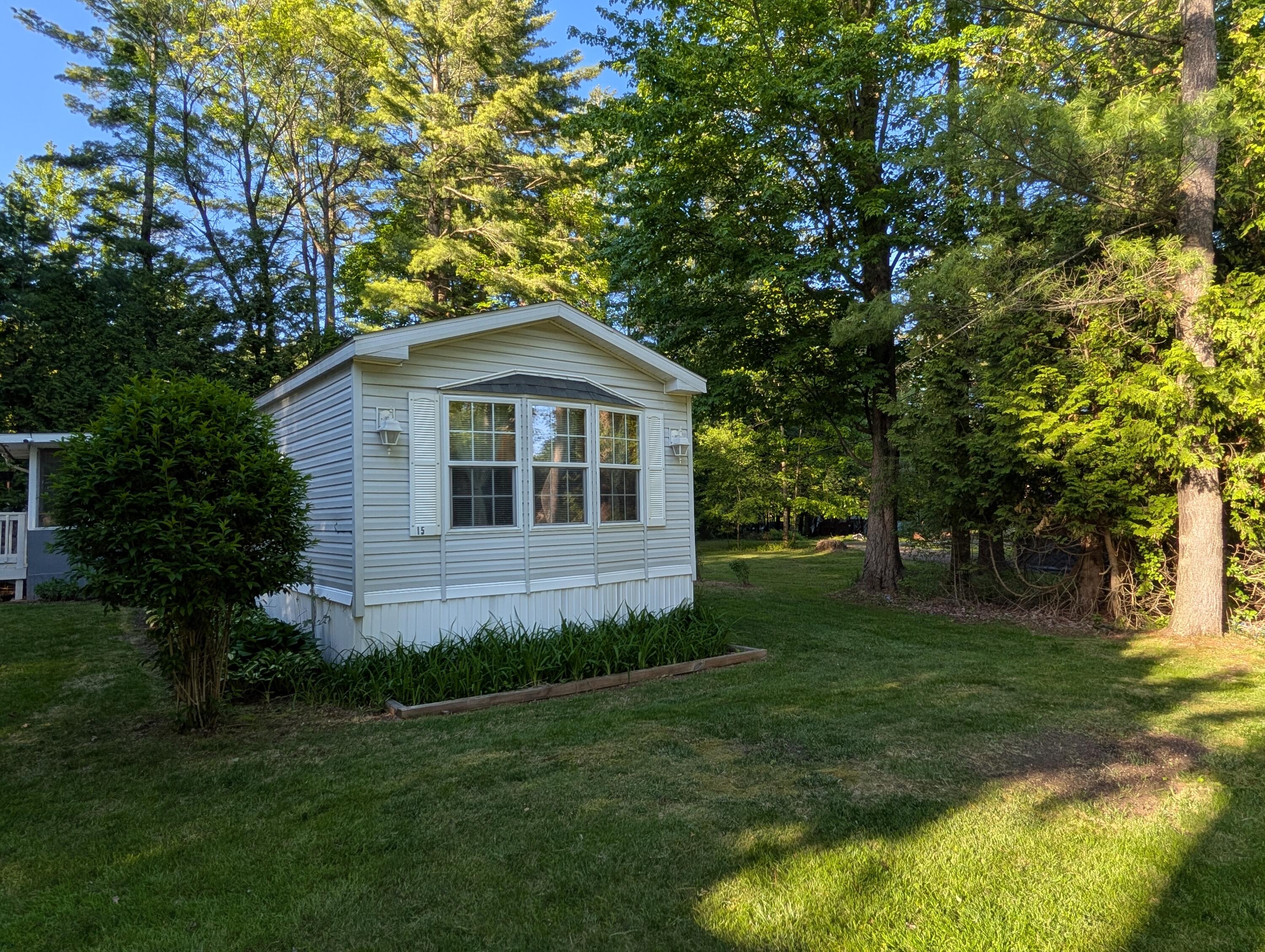 15 Spruce Avenue