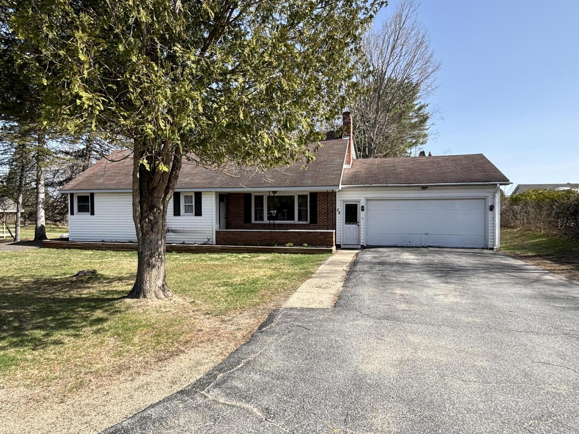 28 Sanford Lane, Newcomb, New York image 1