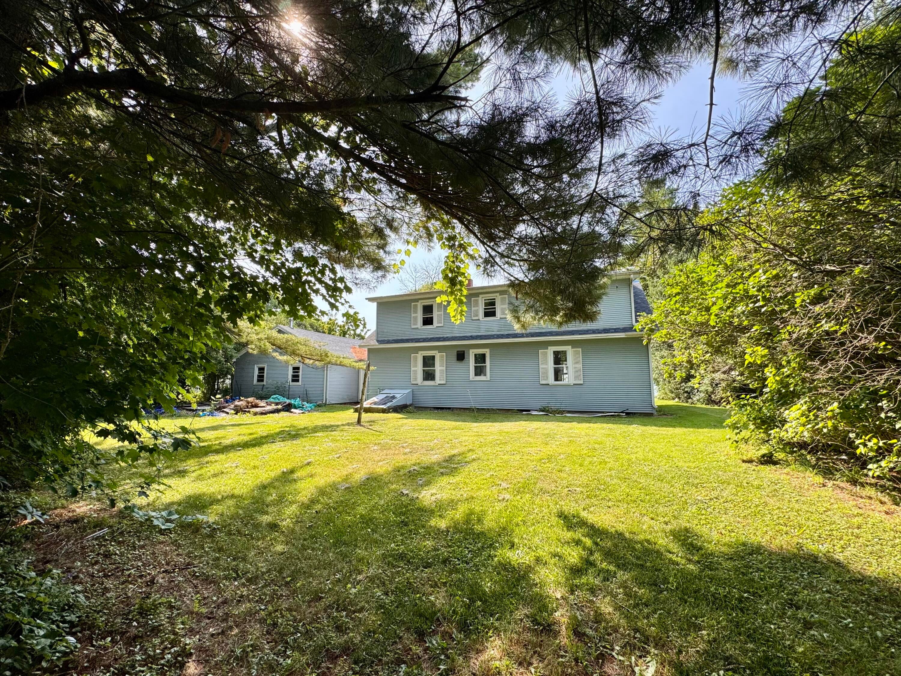 1421 Lakeshore Road