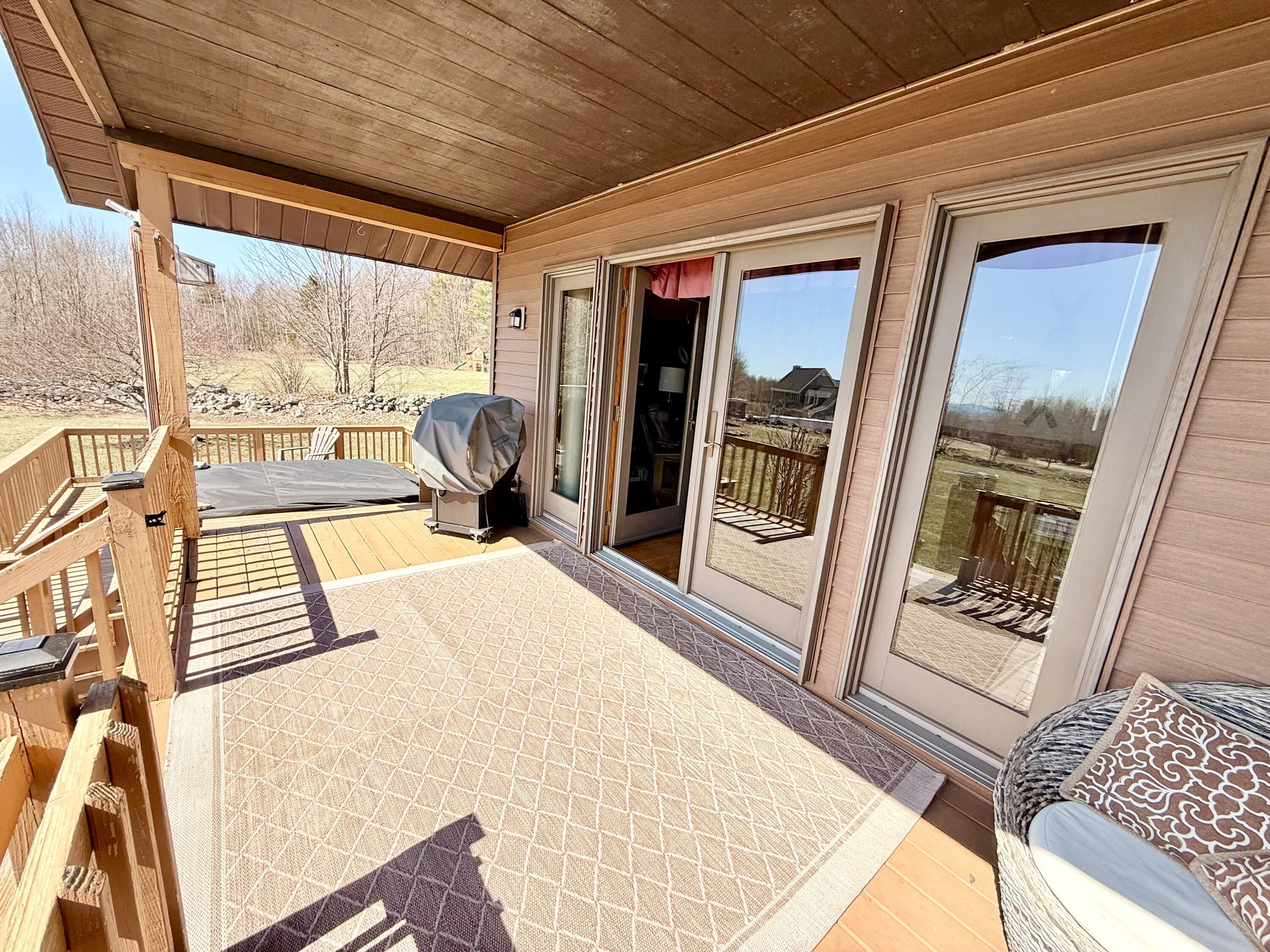 47 Spring Run, Morrisonville, New York image 15