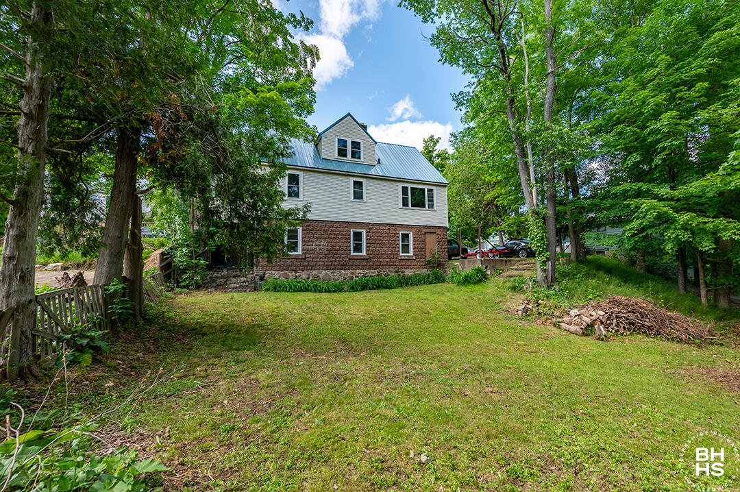 Saranac Lake, New York 12983, United States, 4 Bedrooms Bedrooms, ,2 BathroomsBathrooms,Residential,Pending,156981