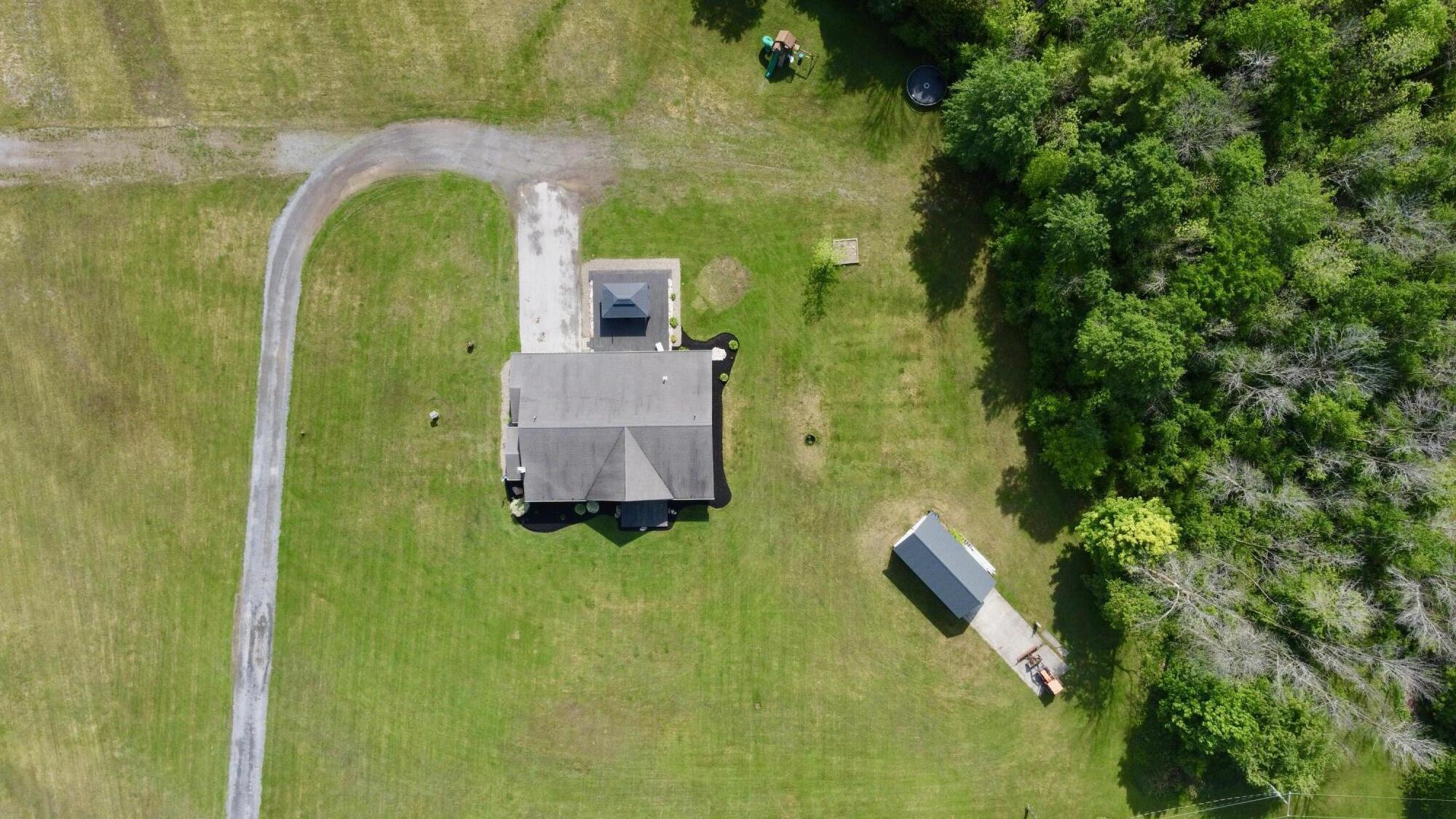 12 Honey Mooers Drive, Chazy, New York image 4