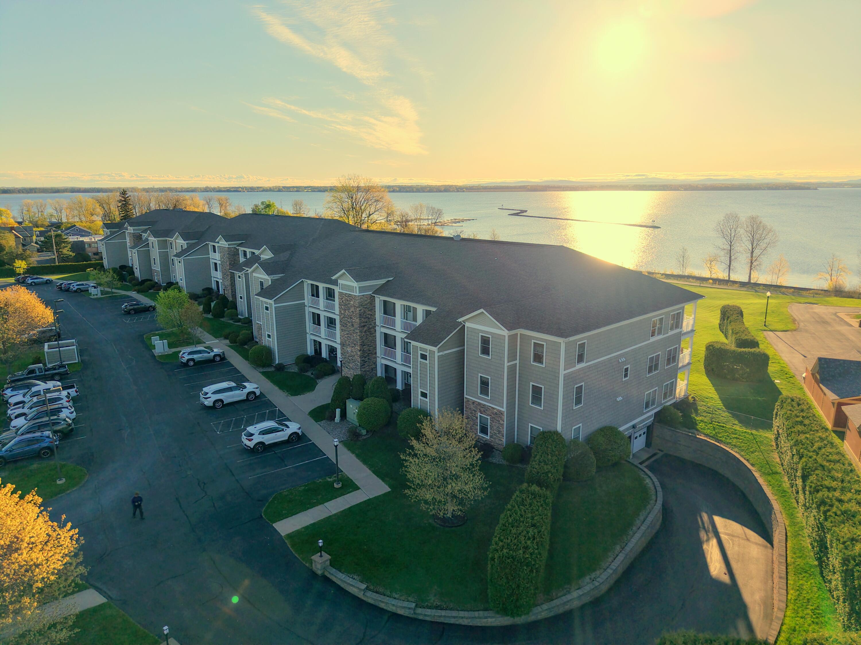 58 Club Road 203