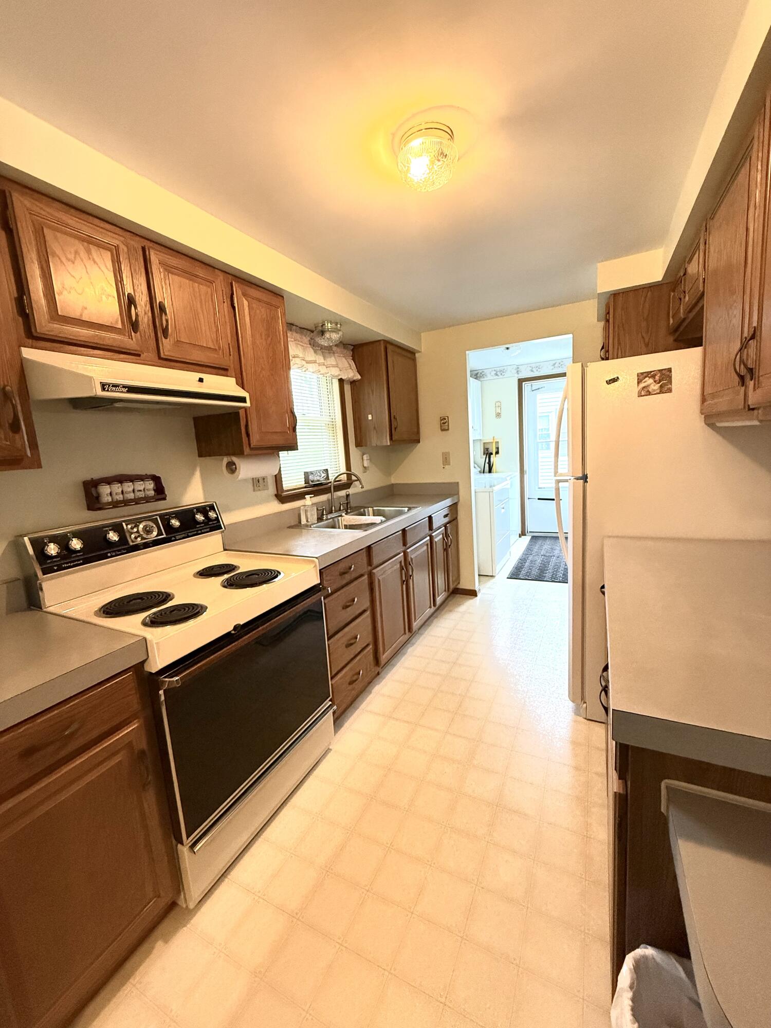 22 Beechwood Drive Drive, Rouses Point, New York image 5