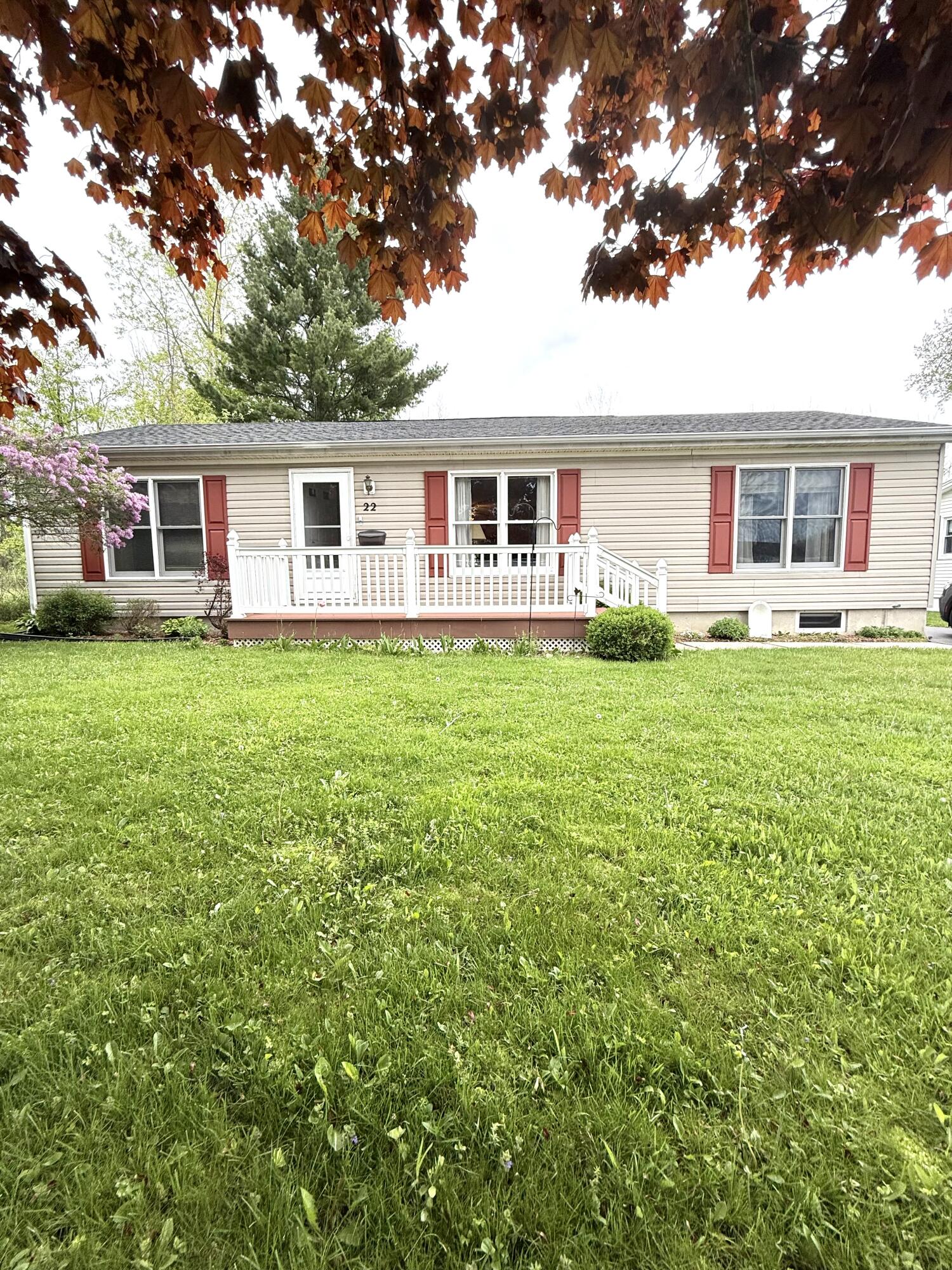 22 Beechwood Drive Drive, Rouses Point, New York image 1