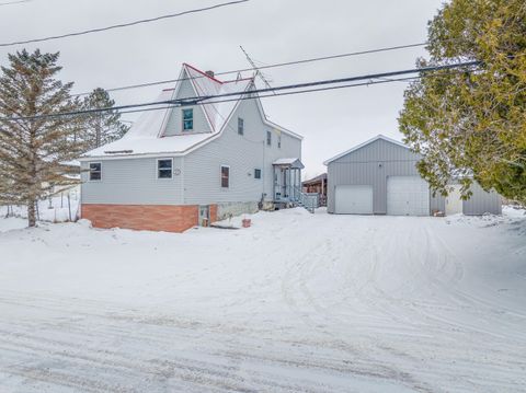 Homes For Sale - 21 Waller St Street<br/> Piercefield, NY 12973