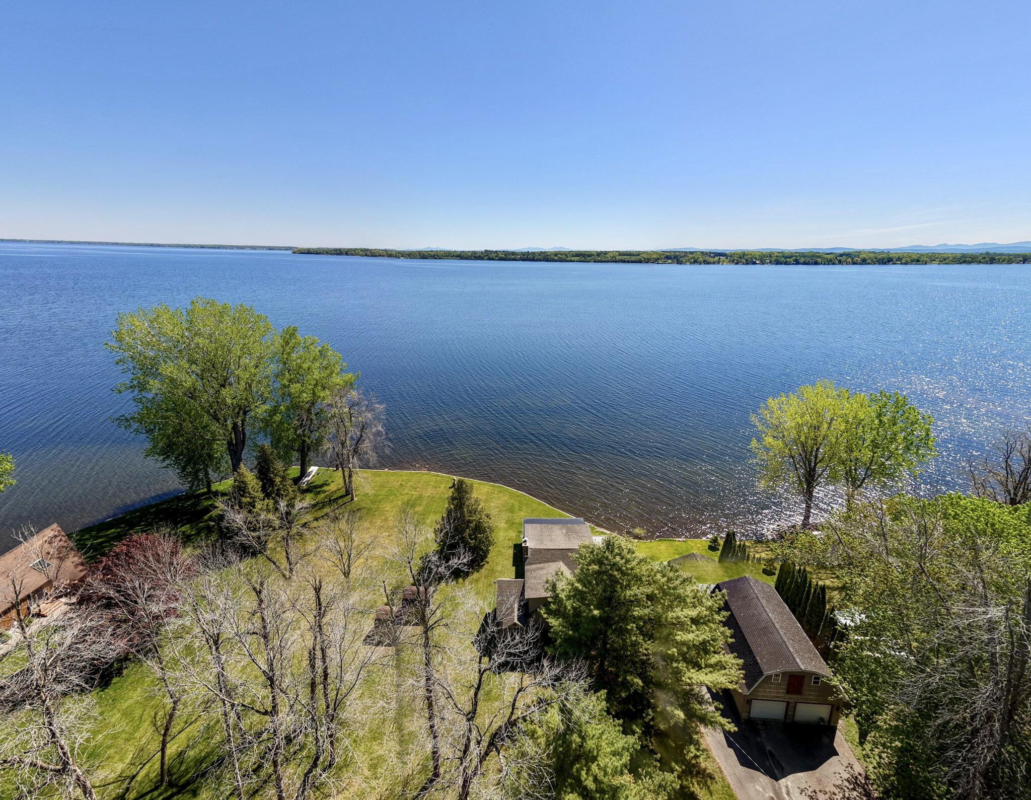 1758 Lakeshore Road