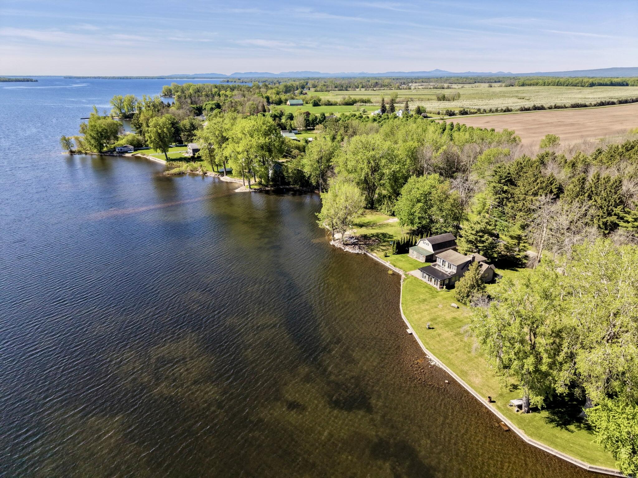 1758 Lakeshore Road