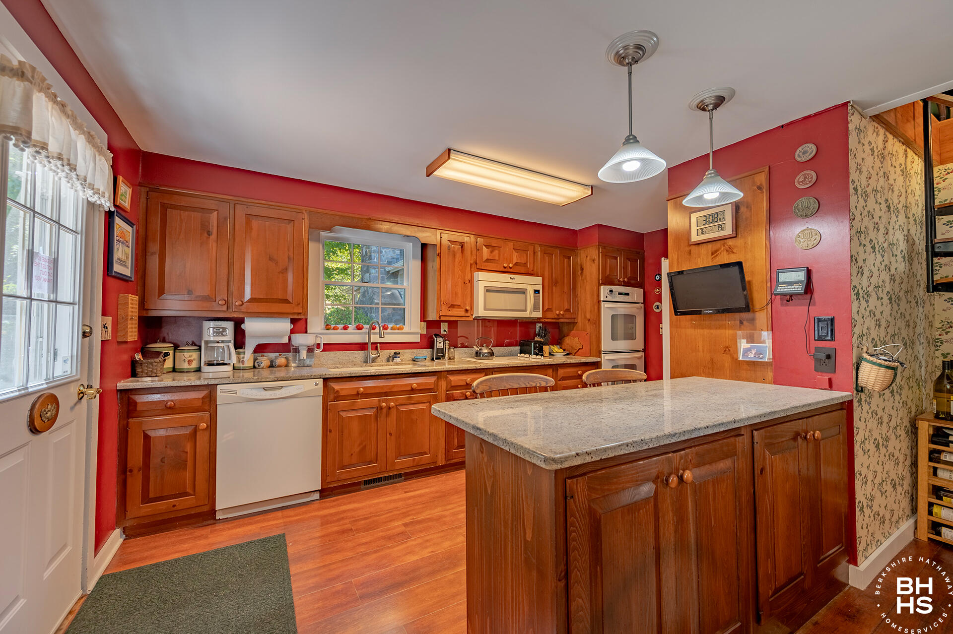 Essex, New York 12936, United States, 3 Bedrooms Bedrooms, ,4 BathroomsBathrooms,Residential,Active,194299