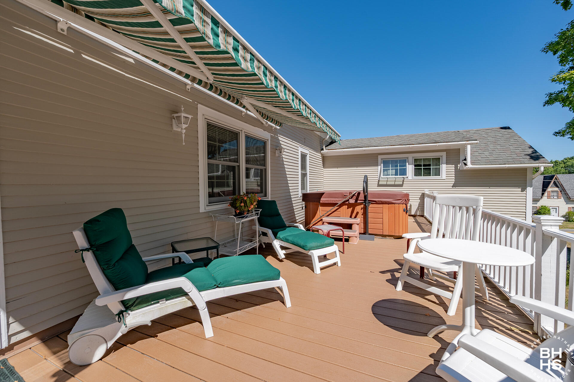 Essex, New York 12936, United States, 3 Bedrooms Bedrooms, ,4 BathroomsBathrooms,Residential,Active,194299