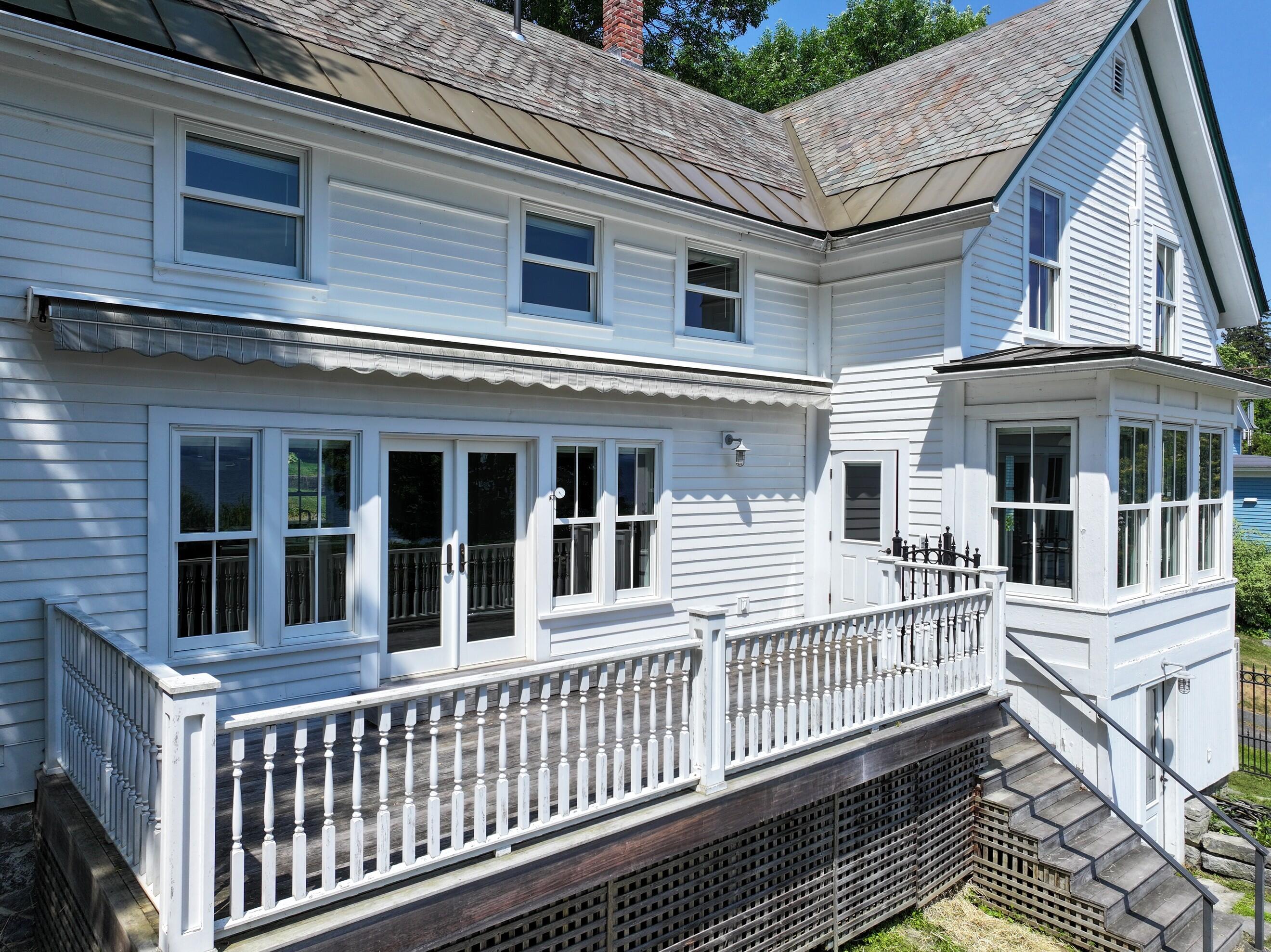 2264 Lake Shore Road