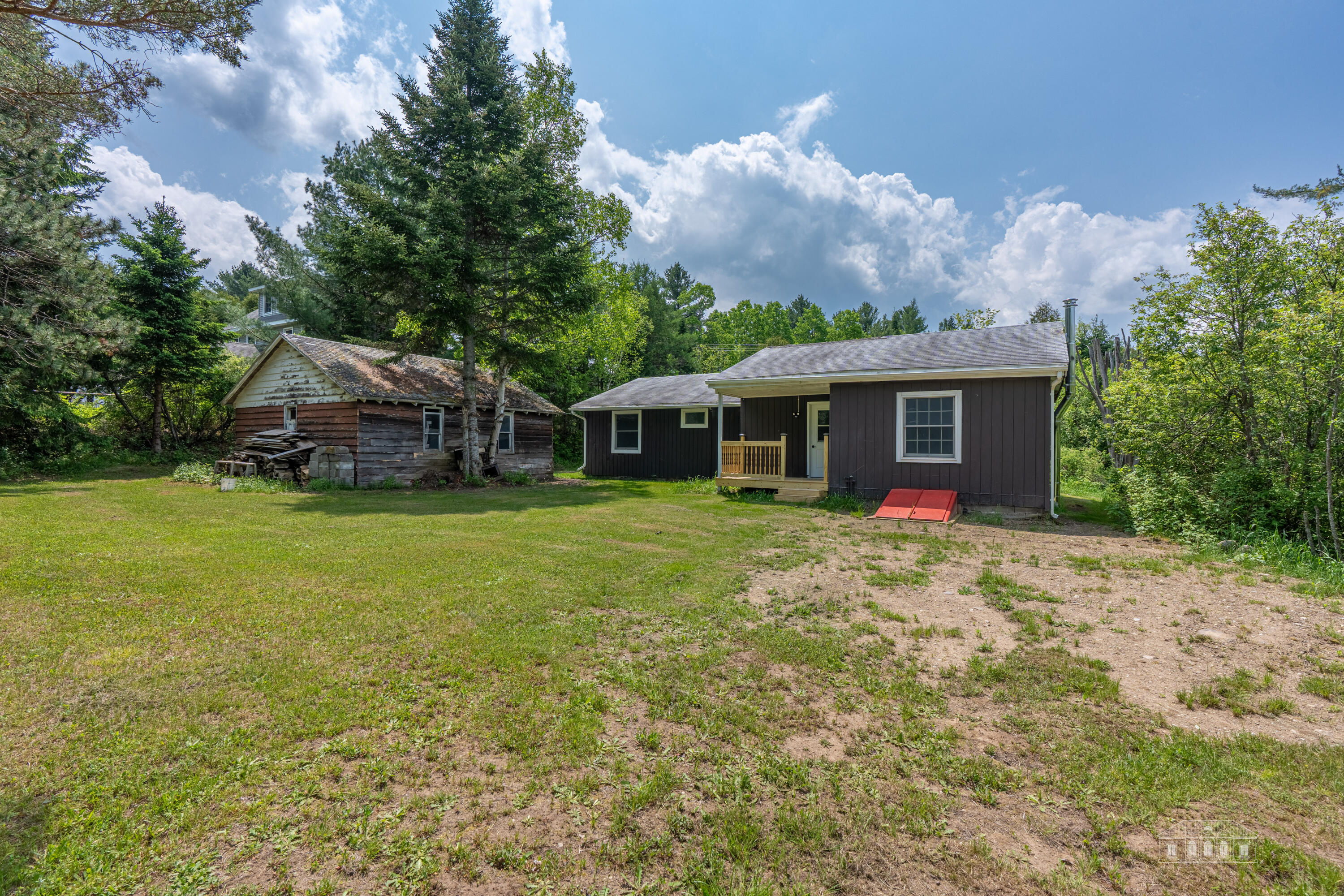 152 Old Military Road