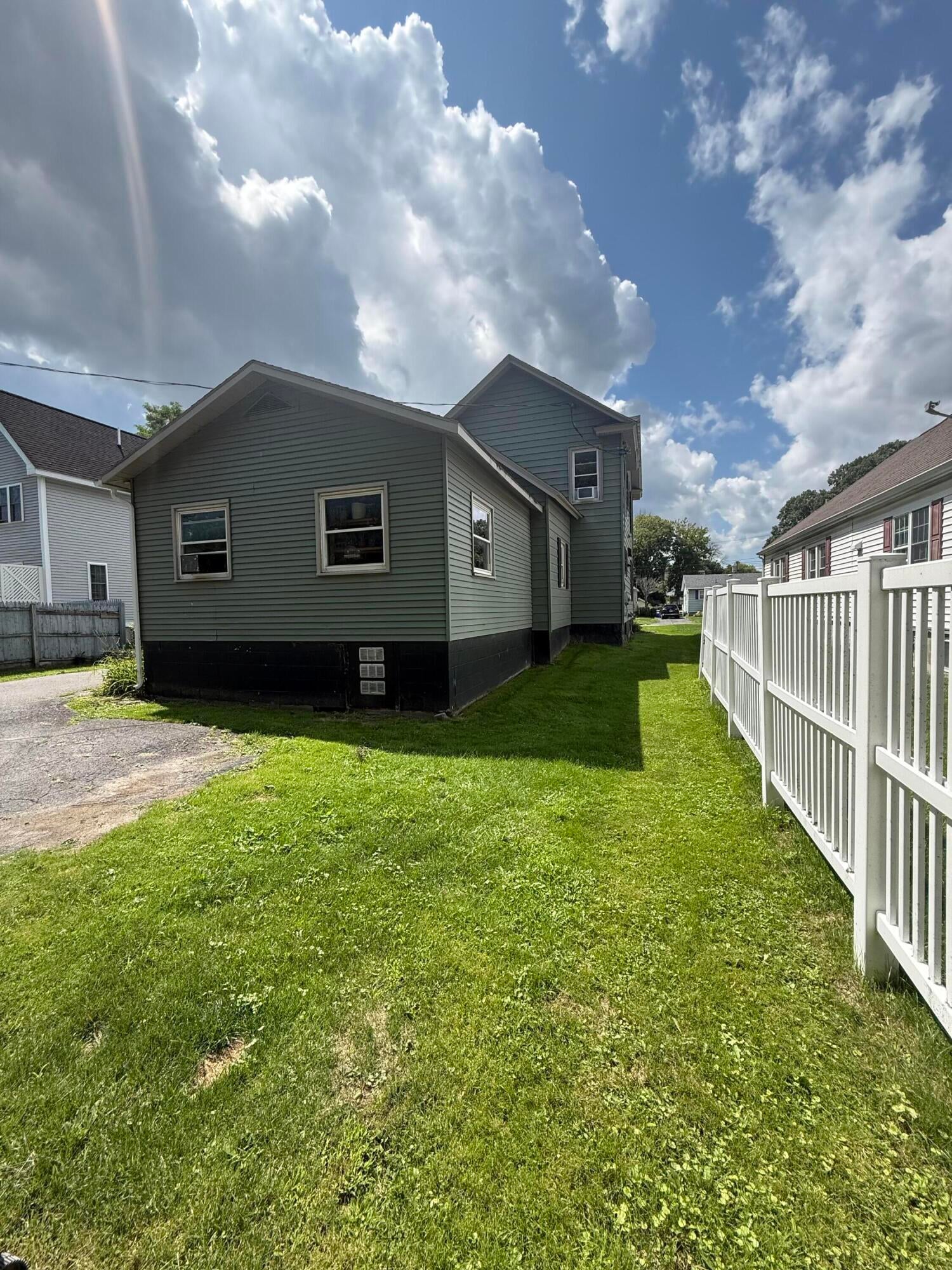12 Lozier Place