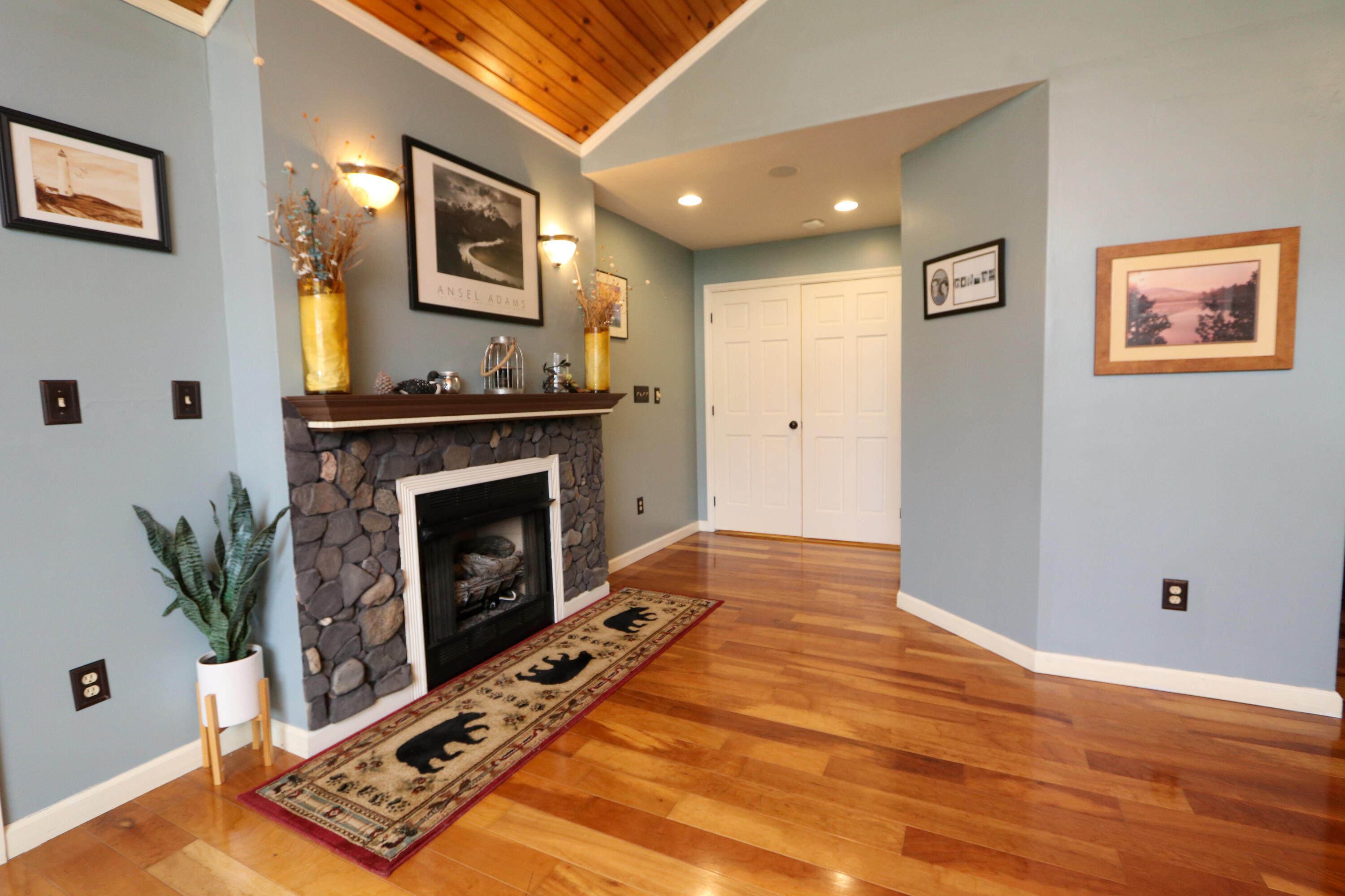 732 Cumberland Head Road, Plattsburgh, New York image 38