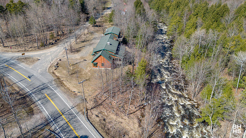 St. Regis Falls, New York 12980, United States, 8 Bedrooms Bedrooms, ,7 BathroomsBathrooms,Residential,Active,105311