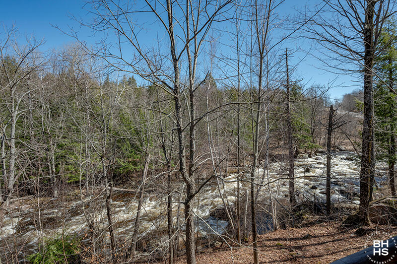 St. Regis Falls, New York 12980, United States, 8 Bedrooms Bedrooms, ,7 BathroomsBathrooms,Residential,Active,105311
