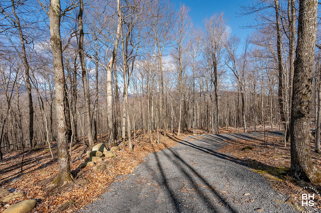 100 Moose Hill Way, Keene, New York image 6