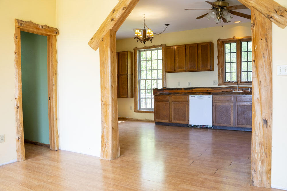 586 Reservoir Road Rd, Peru, New York image 10