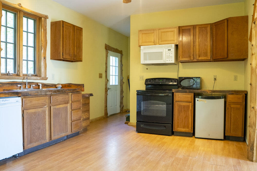 586 Reservoir Road Rd, Peru, New York image 3