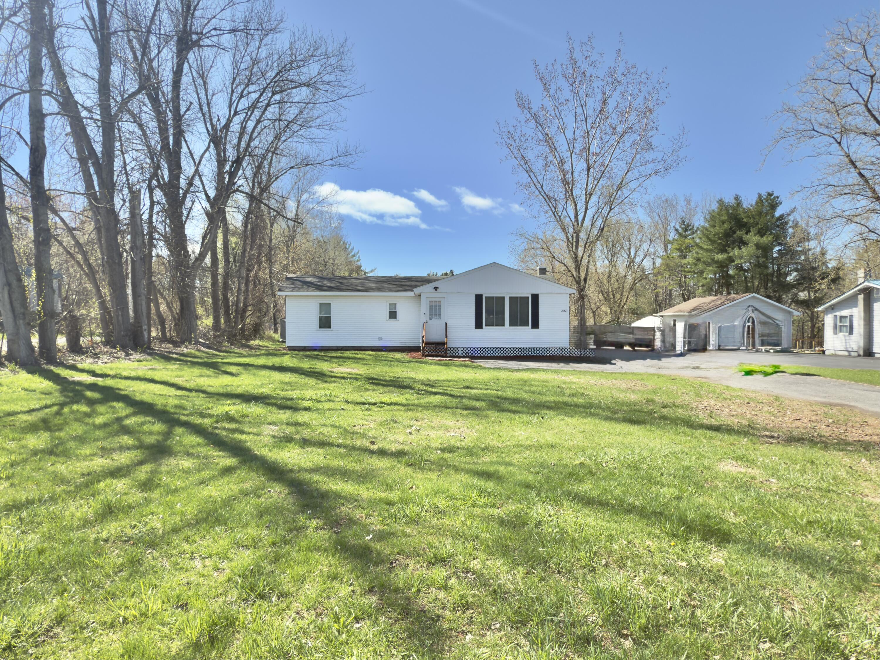 2142 Ny-22b, Morrisonville, New York image 7