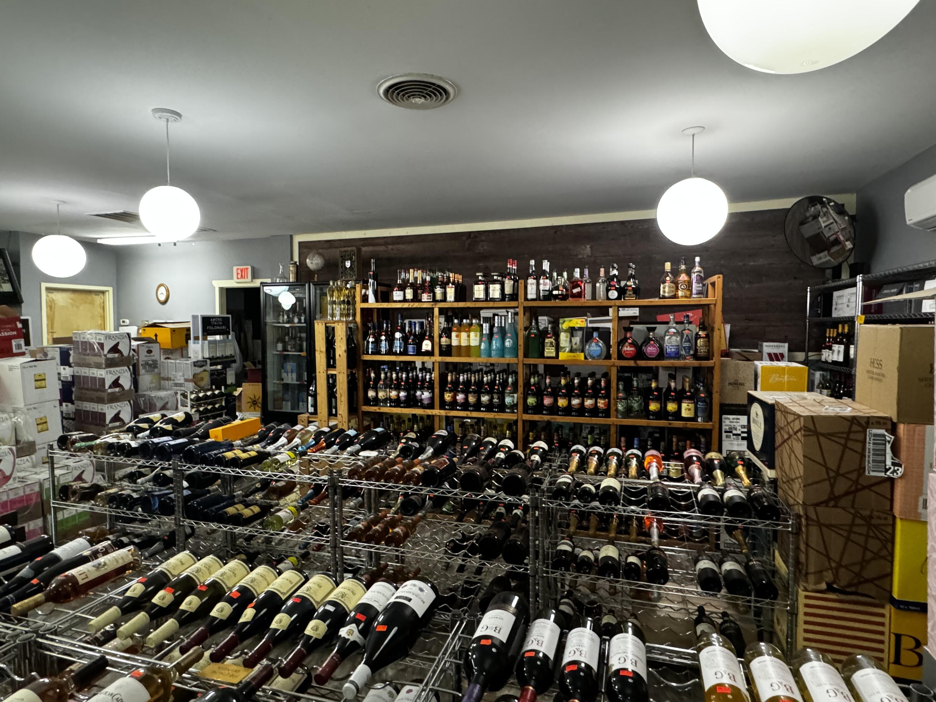 1735 Main Street