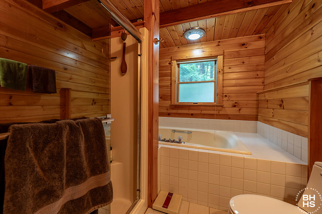 690 Bartlett Carry Road, Saranac Lake, New York image 19