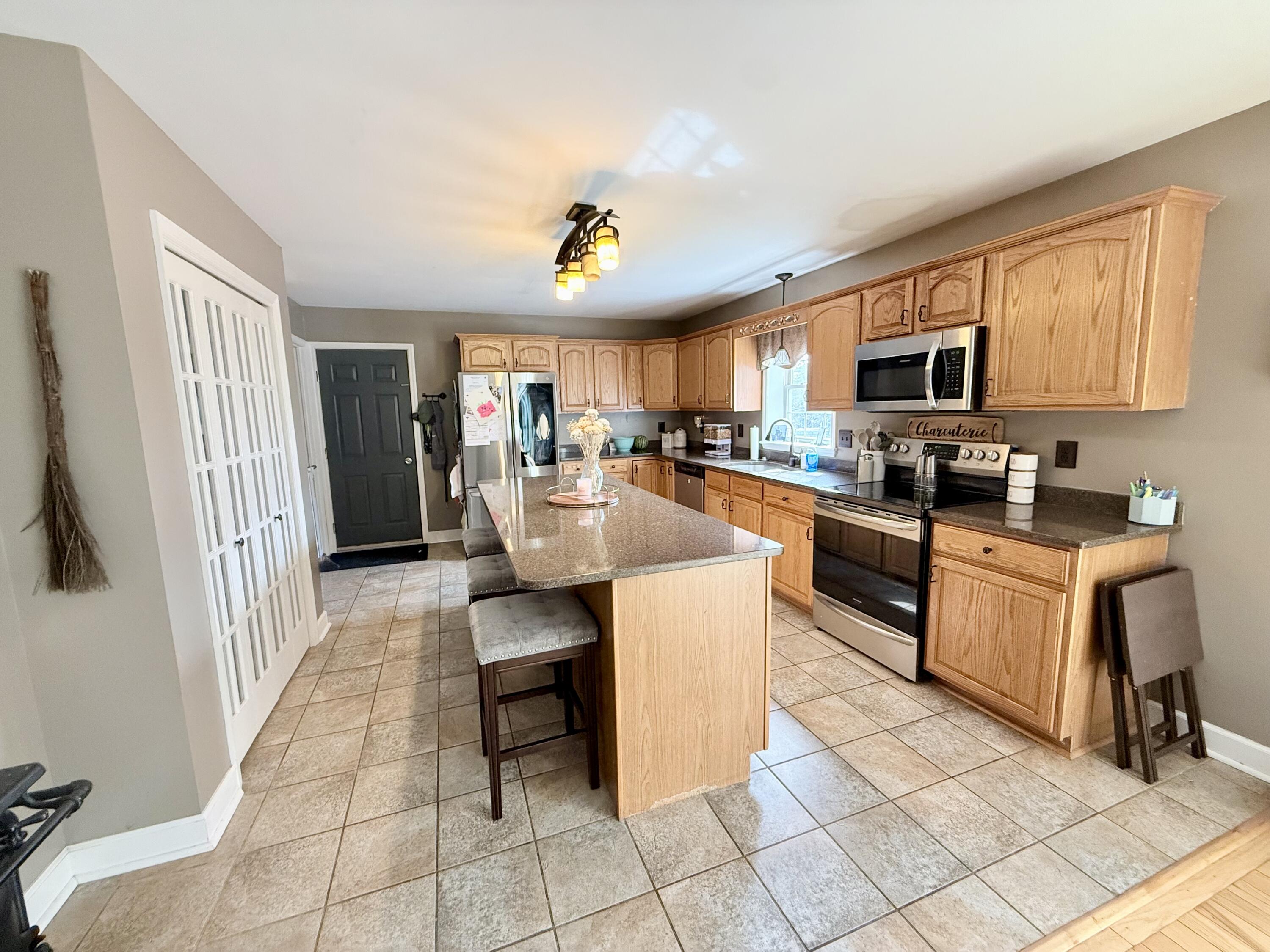 31 Tom Miller Road